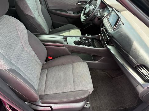 Used 2021 Nissan Rogue SV FWD image 16