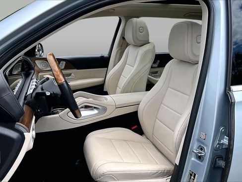 Certified 2023 Mercedes-Benz GLS 450 4MATIC image 8