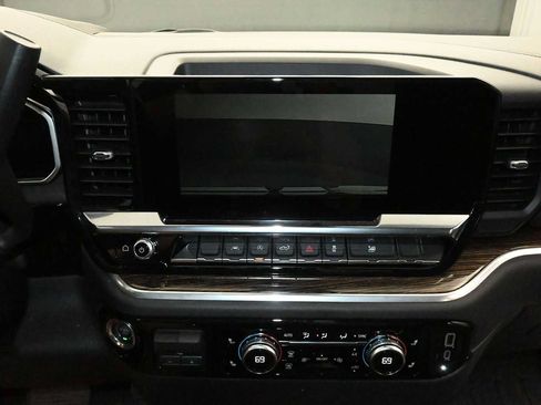 Used 2026 GMC Sierra 1500 Elevation w/ Elevation Select Package AWD/4WD image 18