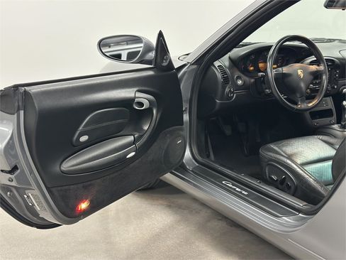 Used 2004 Porsche 911 GT3 RS image 20