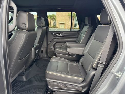 Used 2022 GMC Yukon SLT w/ SLT Premium Package AWD/4WD image 18
