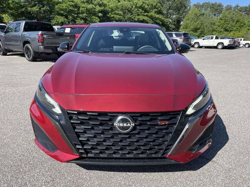 Used 2023 Nissan Altima 2.0 SR FWD image 8