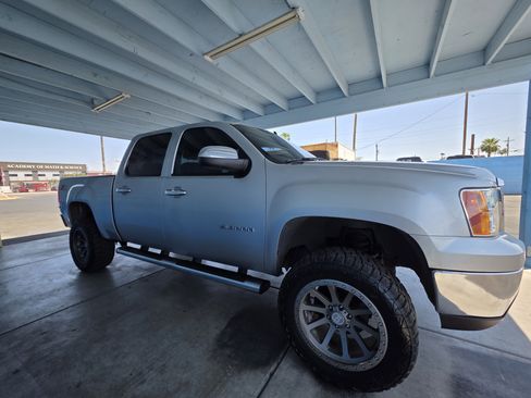 Used 2012 GMC Sierra 1500 SLE AWD/4WD image 2