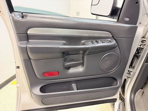 Used 2004 Dodge Ram 2500 Truck SLT w/ Trailer Tow Group image 17