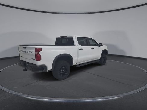 Used 2025 Chevrolet Silverado 1500 ZR2 w/ Technology Package AWD/4WD image 15