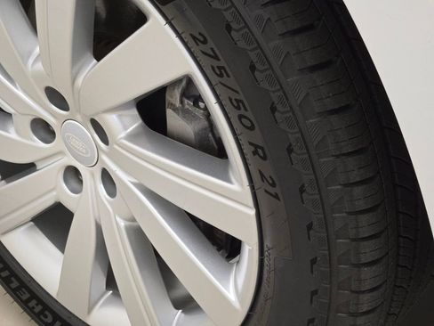 Used 2024 Land Rover Range Rover SE image 14