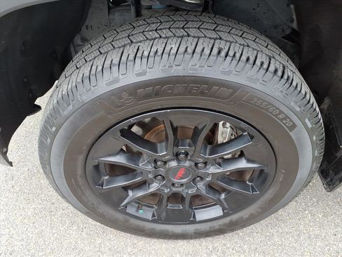 Used 2022 Toyota Tundra Limited w/ TRD Off-Road Package image 10