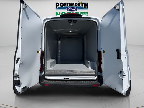 New 2025 Ford Transit 150 148 Medium Roof RWD image 6