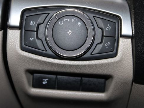 Used 2019 Ford Explorer XLT w/ Equipment Group 202A image 43