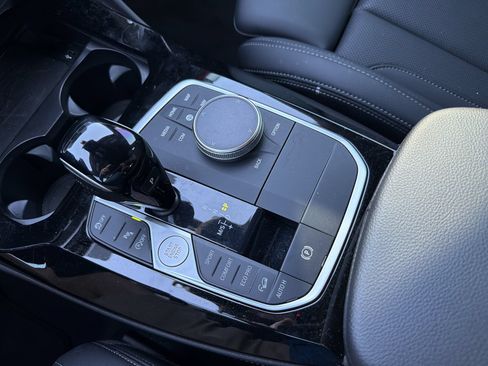 Certified 2025 BMW X4 xDrive30i AWD/4WD image 33