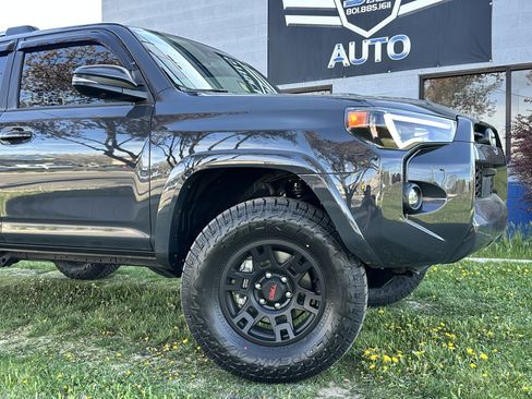 Used 2024 Toyota 4Runner SR5 Premium w/ Moonroof Package image 3