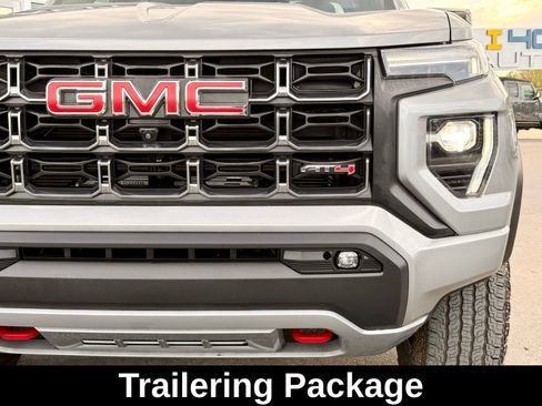 Used 2023 GMC Canyon AT4 w/ AT4 Premium Package AWD/4WD image 9