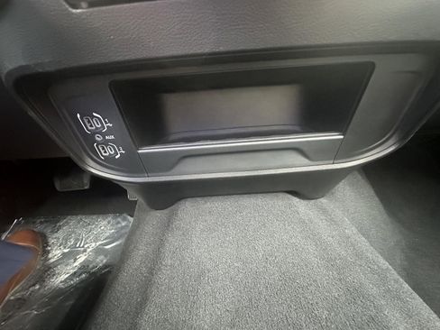 Used 2024 RAM 2500 Big Horn w/ Bed Utility Group image 24