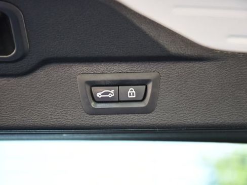 Used 2018 BMW X5 xDrive40e AWD/4WD image 24