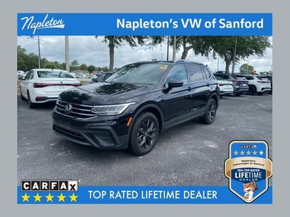 Used 2024 Volkswagen Tiguan SE w/ Panoramic Sunroof Package