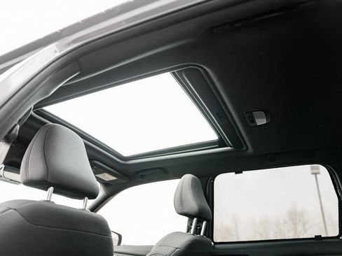 Used 2025 Subaru Forester Premium w/ Convenience Package #1 image 11