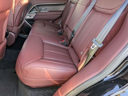 New 2026 Land Rover Range Rover SE image 15