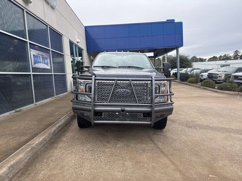 Used 2021 Ford F350 Lariat w/ Lariat Value Package image 3