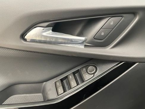 New 2026 Chevrolet Equinox LT AWD/4WD image 9