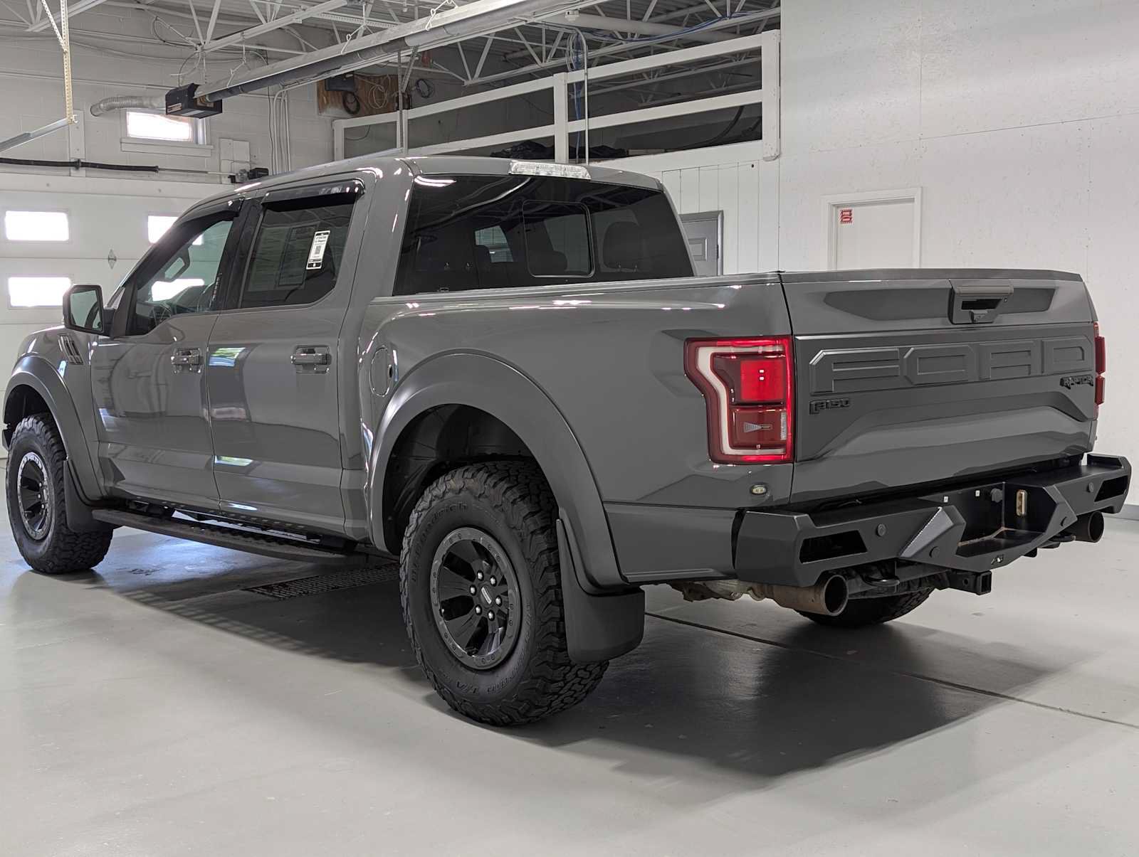 Used 2018 Ford F150 Raptor w/ Equipment Group 802A Luxury AWD/4WD image 10