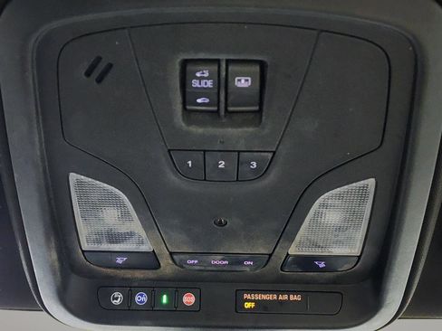Used 2018 Chevrolet Impala LT w/ Sunroof and Spoiler Package FWD image 19