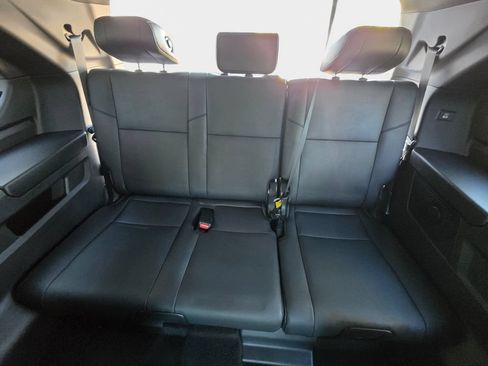 Used 2025 Toyota Sequoia Platinum AWD/4WD image 17