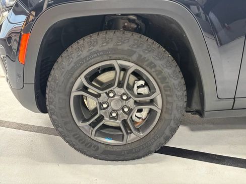 New 2024 Jeep Grand Cherokee Trailhawk w/ Advanced Protech Group II image 11