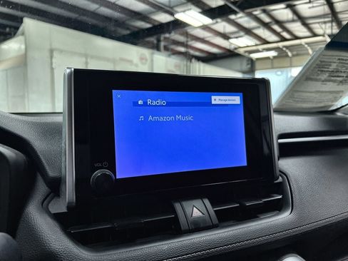 Used 2023 Toyota RAV4 XLE AWD/4WD image 33