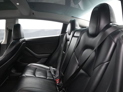 Used 2023 Tesla Model 3 Standard Range image 15