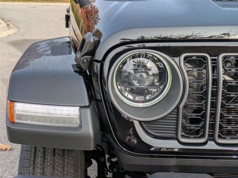 New 2026 Jeep Gladiator Sport image 10