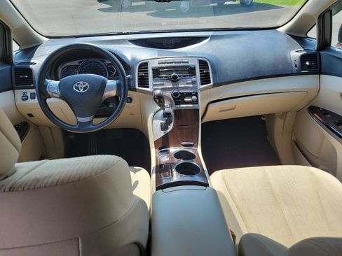 Used 2009 Toyota Venza FWD image 10