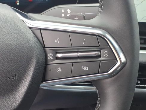 New 2026 Chevrolet Equinox LT w/ Convenience Package II AWD/4WD image 18