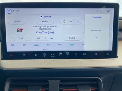 New 2026 Ford Maverick Lariat image 34