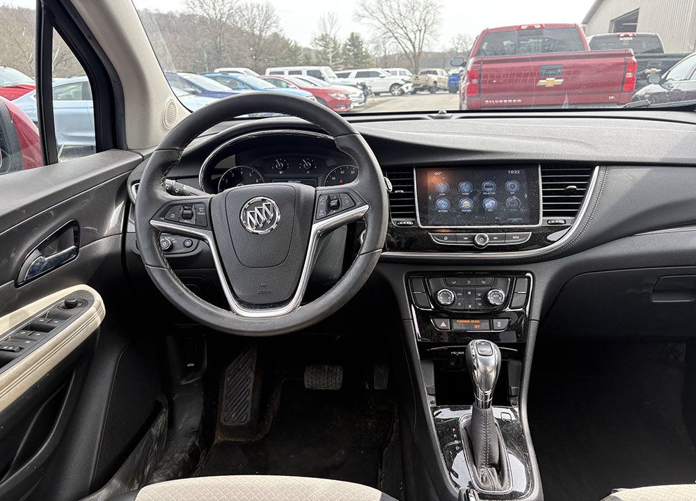 Used 2017 Buick Encore Sport Touring AWD/4WD image 5