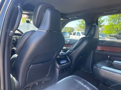 Used 2023 Lincoln Navigator Reserve RWD image 22