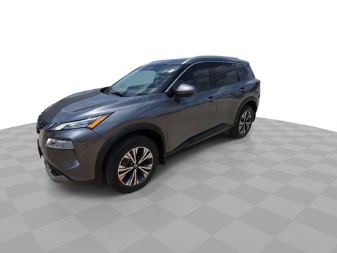 Used 2021 Nissan Rogue SV w/ Premium Package FWD image 4