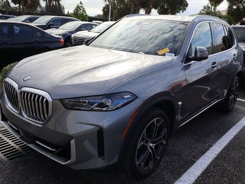 Used 2026 BMW X5 sDrive40i w/ Premium Package image 2
