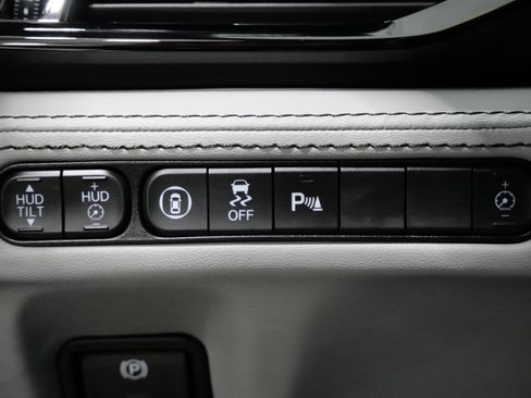 Used 2024 Acura MDX SH-AWD w/ Advance Package image 15