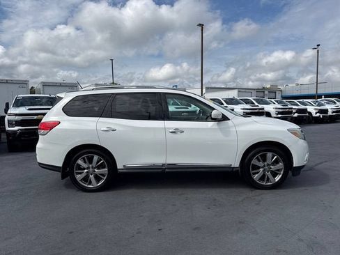 Used 2013 Nissan Pathfinder Platinum w/ Platinum Premium Pkg AWD/4WD image 2