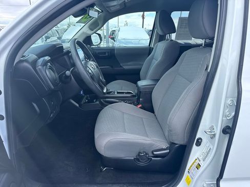 Used 2023 Toyota Tacoma SR AWD/4WD image 25