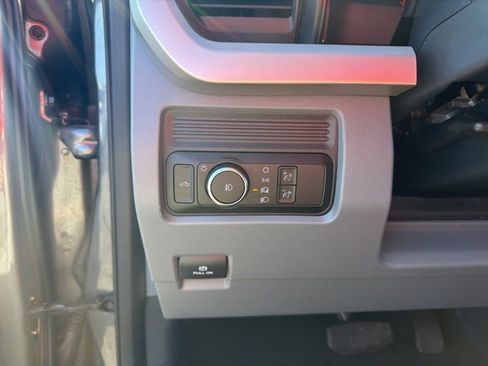 Used 2025 Ford F250 XLT image 27