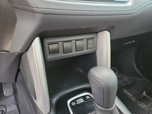Used 2024 Toyota Corolla Cross AWD Hybrid image 24
