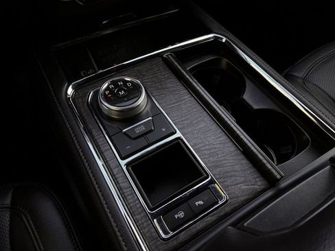 Used 2020 Ford Expedition Limited w/ Special Edition Package image 23