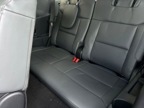 New 2026 Ford Explorer Active w/ Active Comfort Package image 12