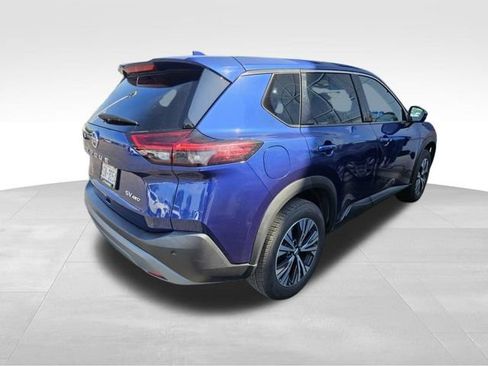 Used 2021 Nissan Rogue SV AWD/4WD image 3