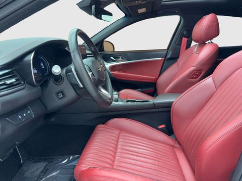 Used 2025 Genesis G70 2.5T w/ Sport Prestige Package image 17