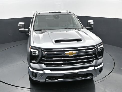 Used 2025 Chevrolet Silverado 2500 LTZ w/ LTZ Premium Package AWD/4WD image 33