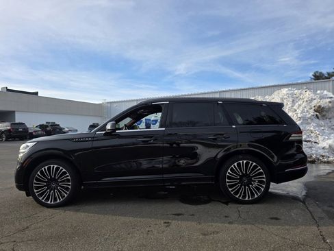 Used 2023 Lincoln Aviator Black Label w/ Dynamic Handling Package image 4