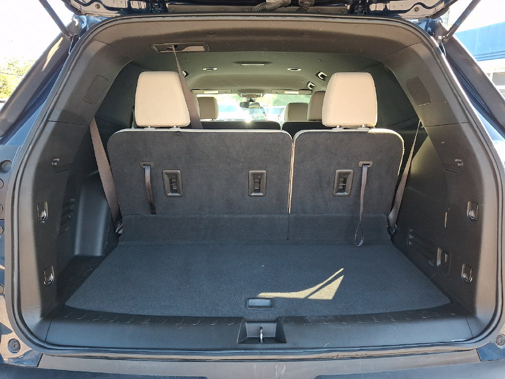 Used 2023 Chevrolet Traverse LS w/ Safety Package AWD/4WD image 27