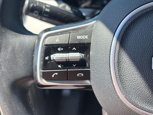 Used 2023 Kia Sorento S FWD image 13